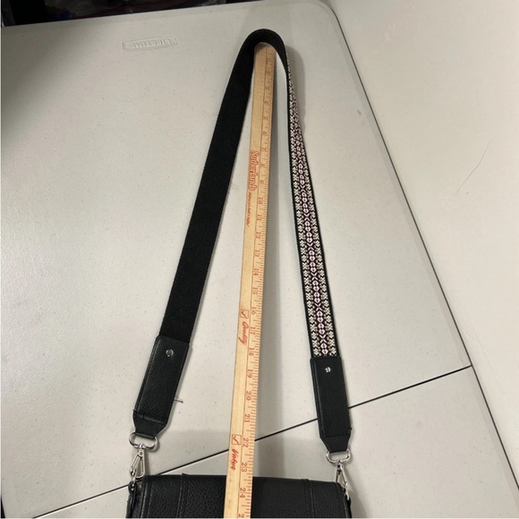 Carlos by Carlos Santana Black Crossbody Bag with Floral Strap - Picture 10 of 10